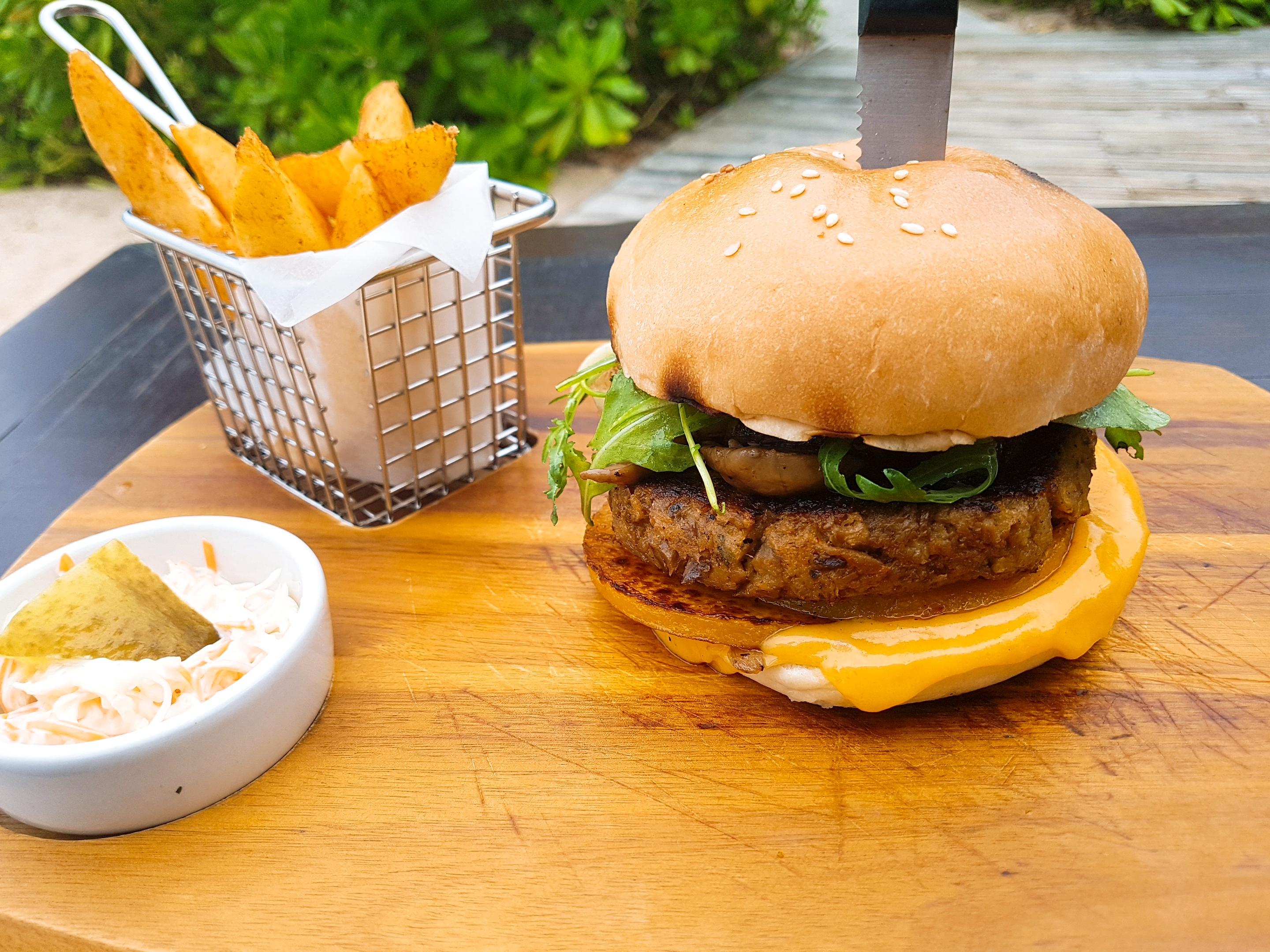 Garrya Tongsai Bay Samui Hotel Choeng Mon Exterior photo A vegan burger