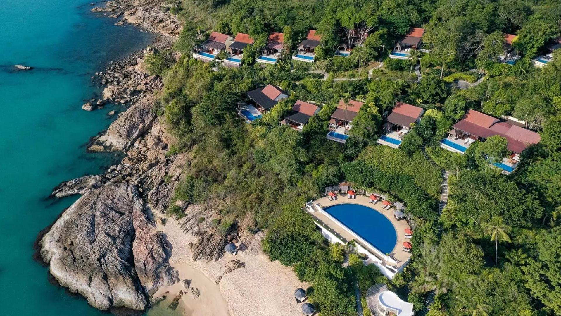 Garrya Tongsai Bay Samui Hotel Choeng Mon Exterior photo Aerial view of the resort